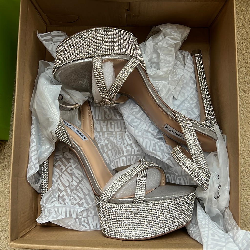 Brand New Gorgeous Shoes Steve Madden Brand Size 85